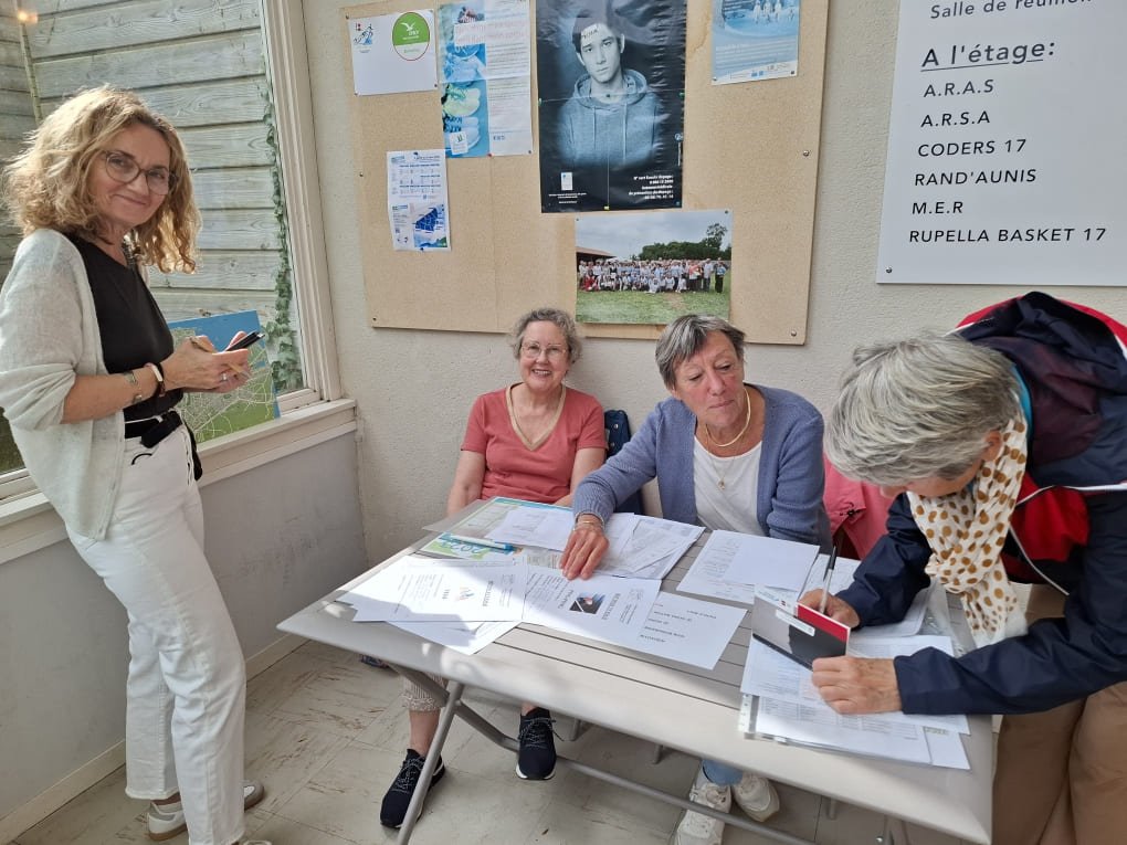 Inscriptions 25-26 : les bénévoles sont à l’action